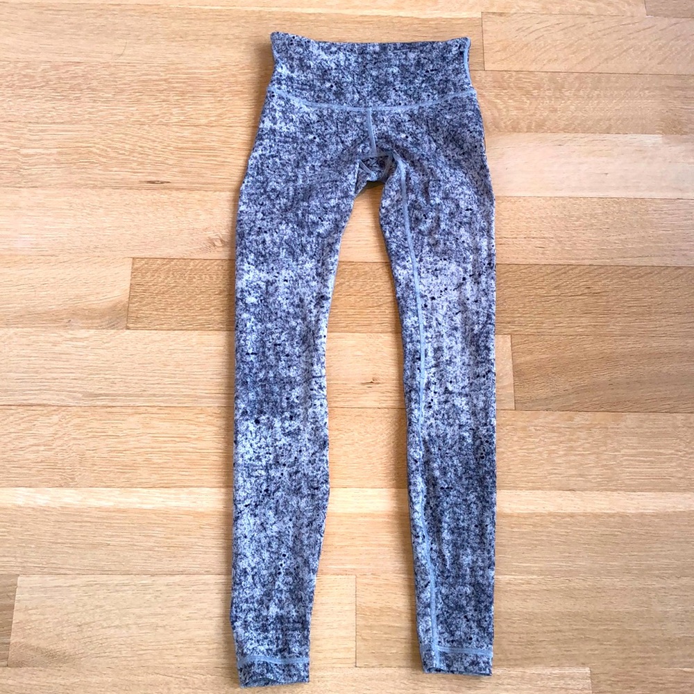 LuluLemon Wunder Under Leggings in Antiqued Alpine White